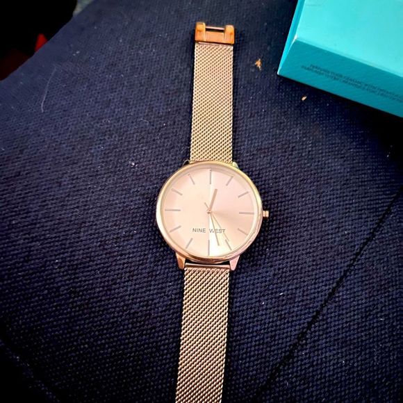 NINE WEST WATCH - Picture 1 of 2